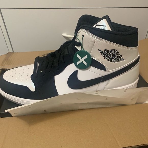 Jordan 1 Mid Diamond Shorts size 18